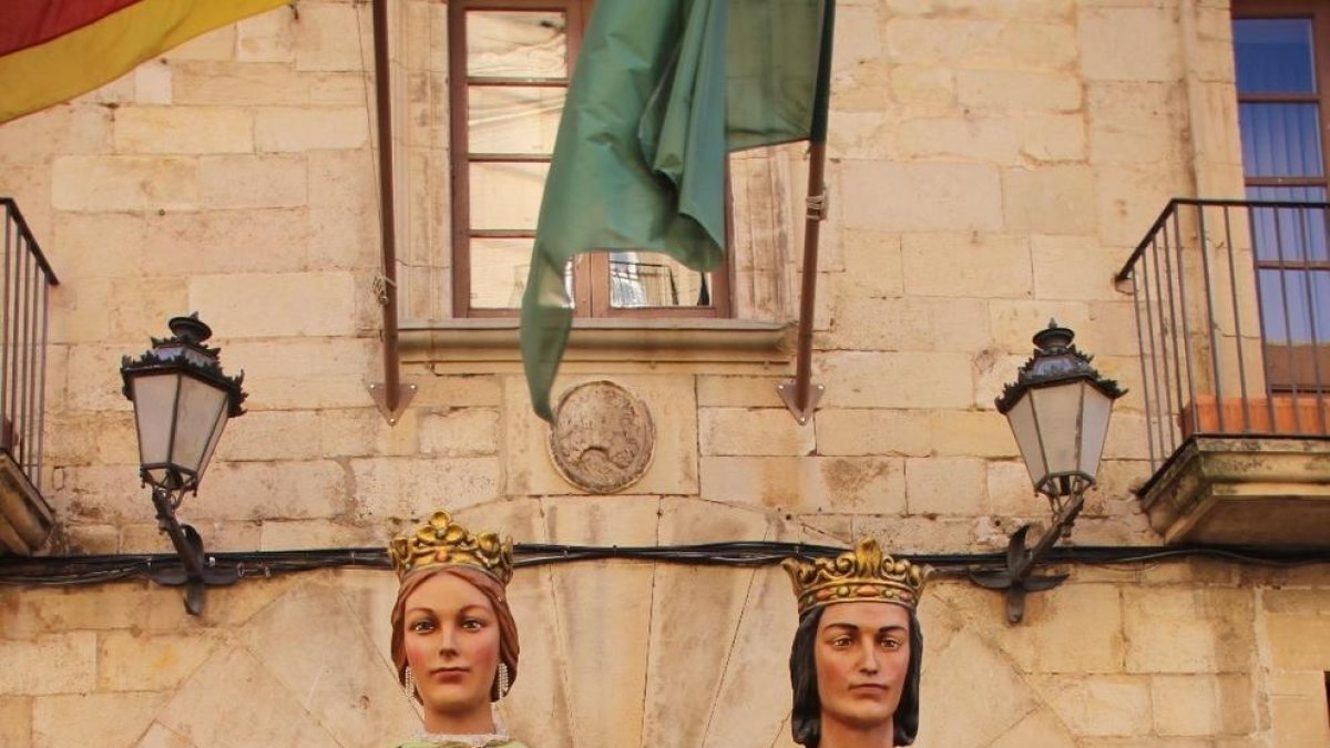 L'Espluga de Francolí renovará el vestuario de los gegants vells por su 75.º aniversario