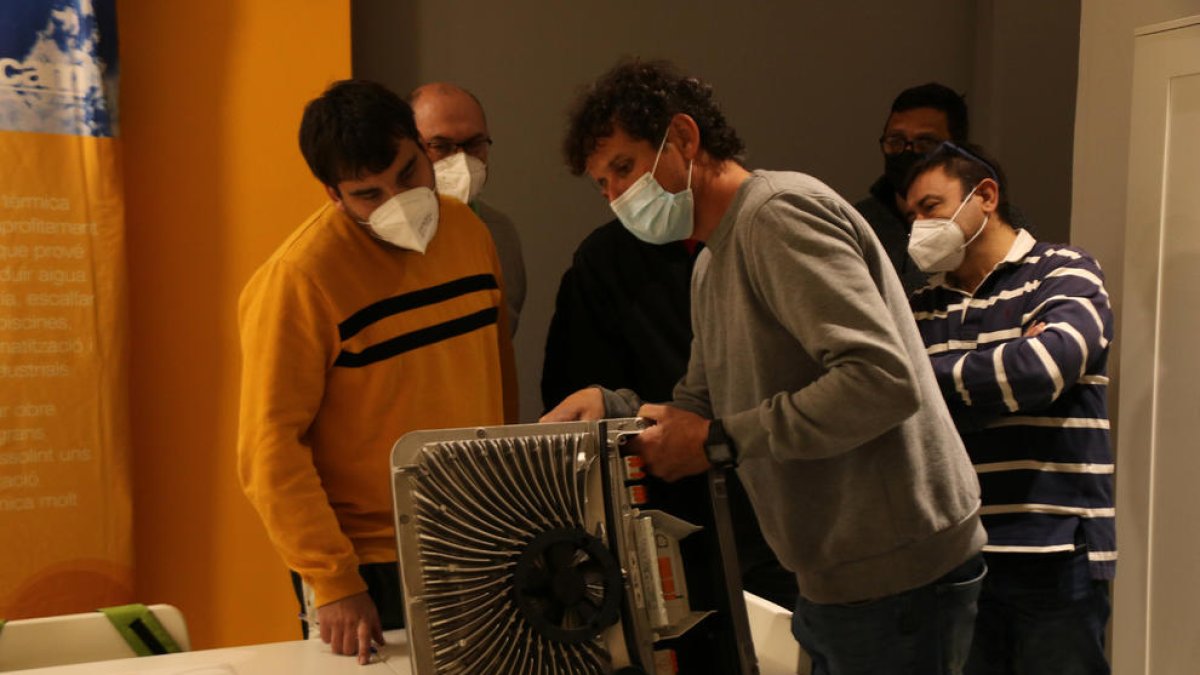 El Ayuntamiento de Reus forma instaladores de placas solares para cubrir la elevada demanda