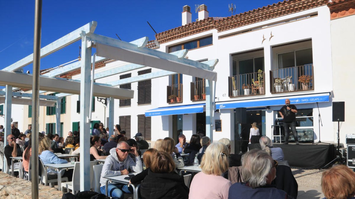 El humor y la ciencia se dan la mano en la primera edición del Neurona Fest de Altafulla