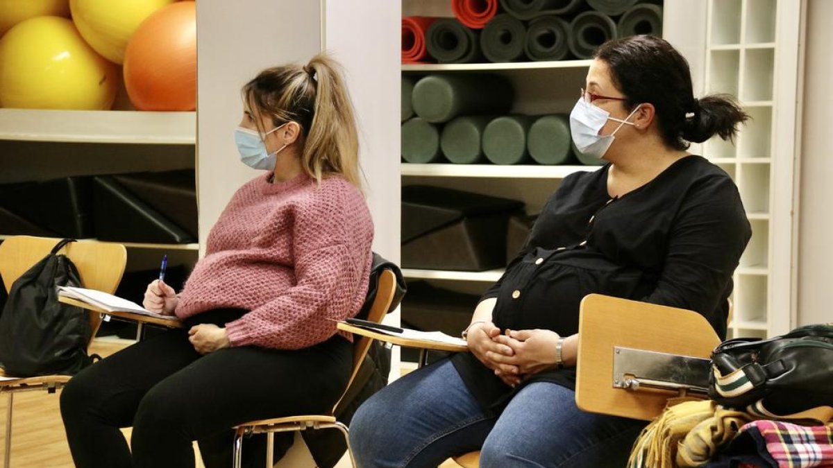 El 21% de los partos en hospitales privados son cesáreas programadas, el triple que en el sistema público