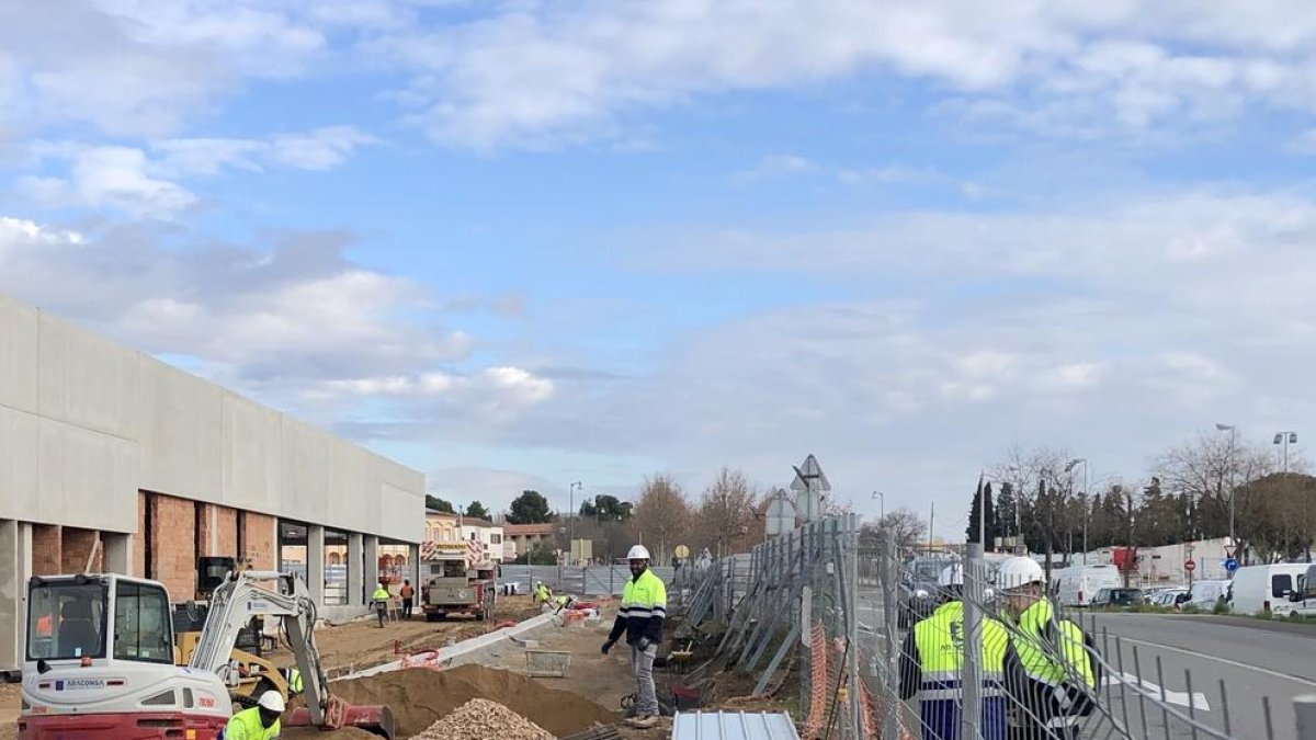 La urbanización del entorno del nuevo Mercadona ampliará la entrada al centro de Cambrils