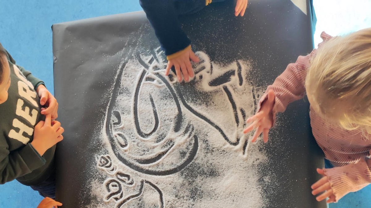 El jardín de infancia Els Petitons de Roda de Berà crea un espacio de experimentación