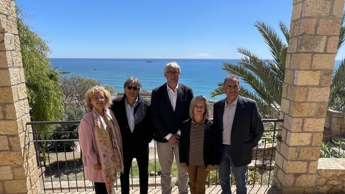 JuntsxCat a Tarragona presenta els cinc primers de la llista, amb Elvira Vidal de 2