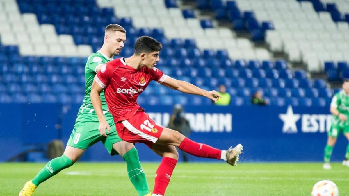 El Nàstic se congela y desespera en el RCDE Stadium (1-0)