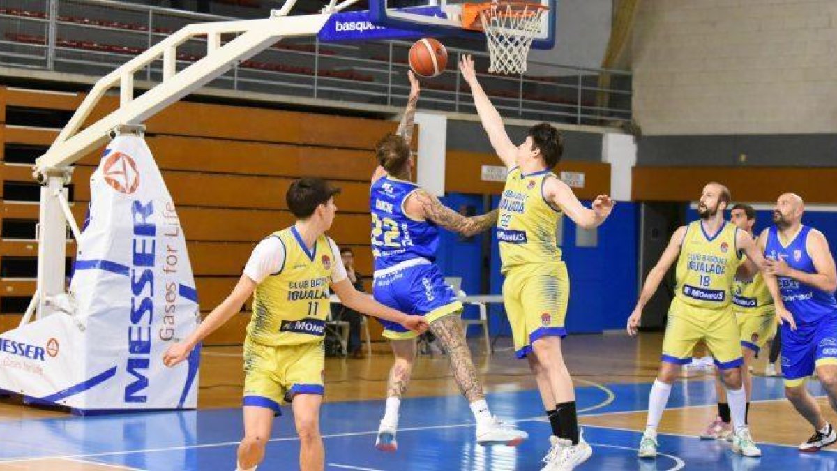 Un CBT marcat per les baixes cau al Serrallo contra l'Igualada (59-73)