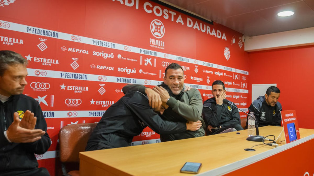 Raül Agné: «Toca separar los caminos, pero estoy seguro de que veré en el Nàstic en Primera»