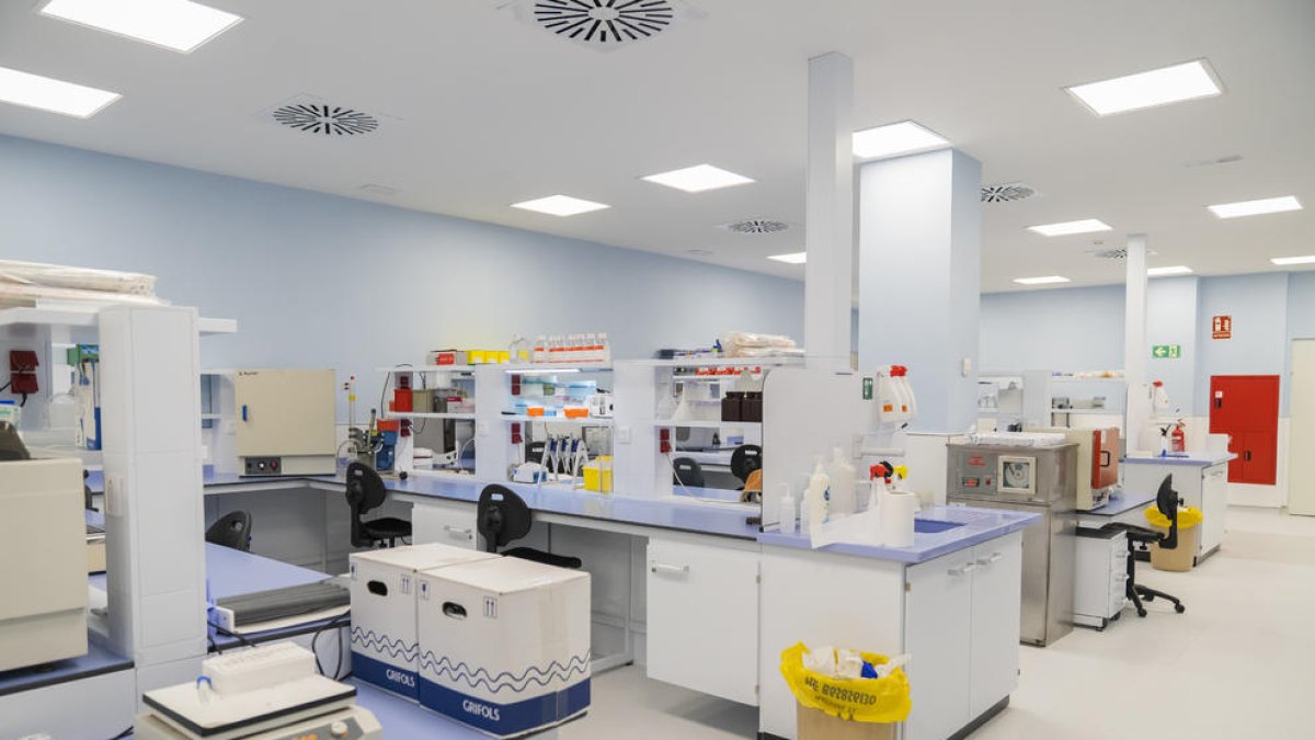 El hospital Sant Joan de Reus inaugura unos nuevos laboratorios para ser «más competitivos»