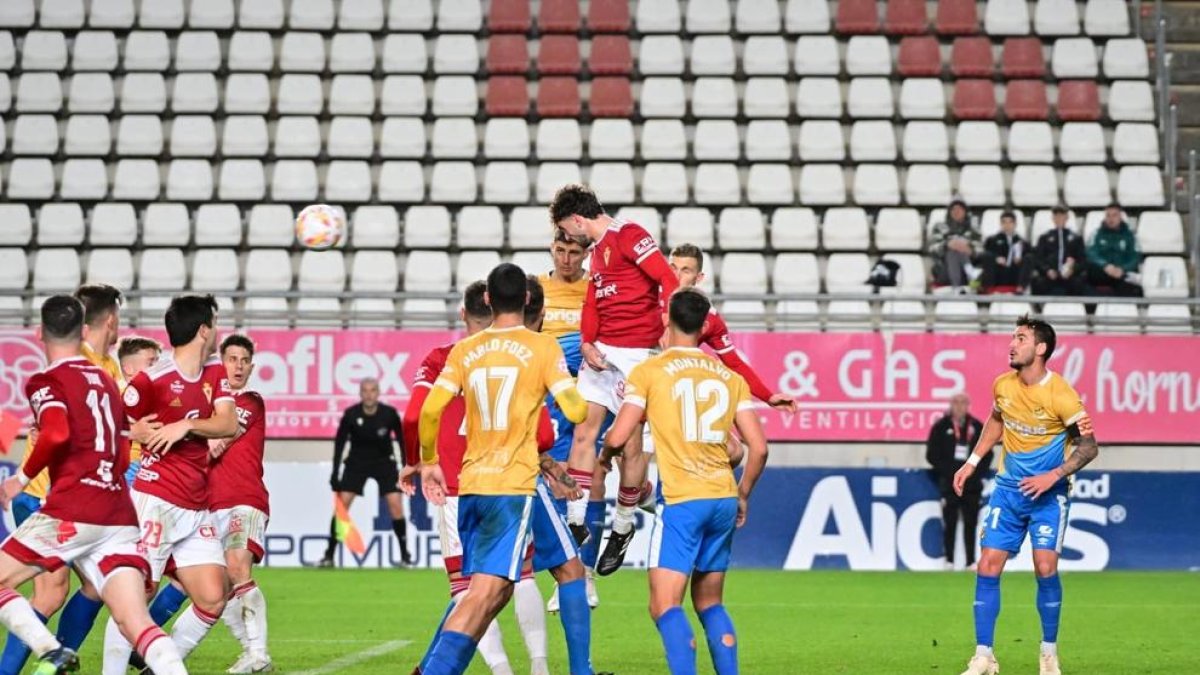 Debilidad defensiva y sin ideas al ataque: los errores que arrastra el Nàstic