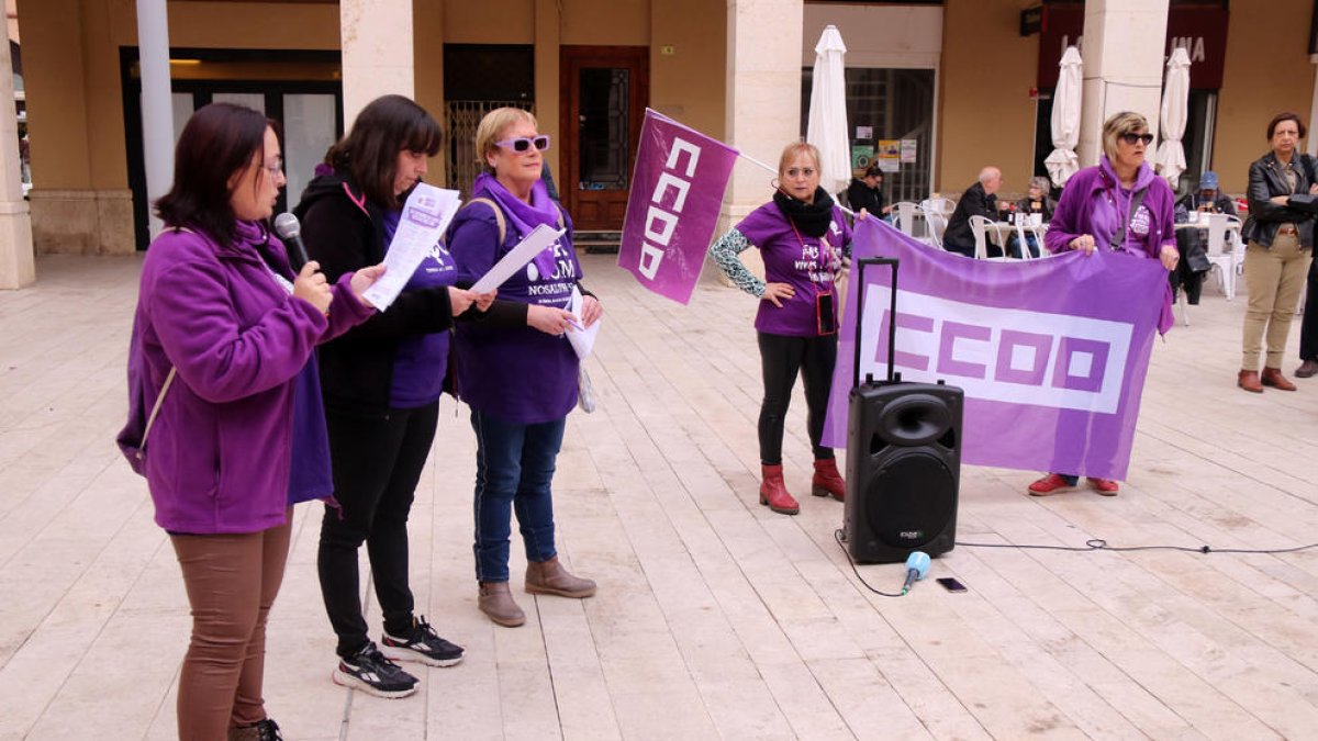 Tortosa reclama eliminar la bretxa salarial i la corresponsabilitat a la llar pel 8-M
