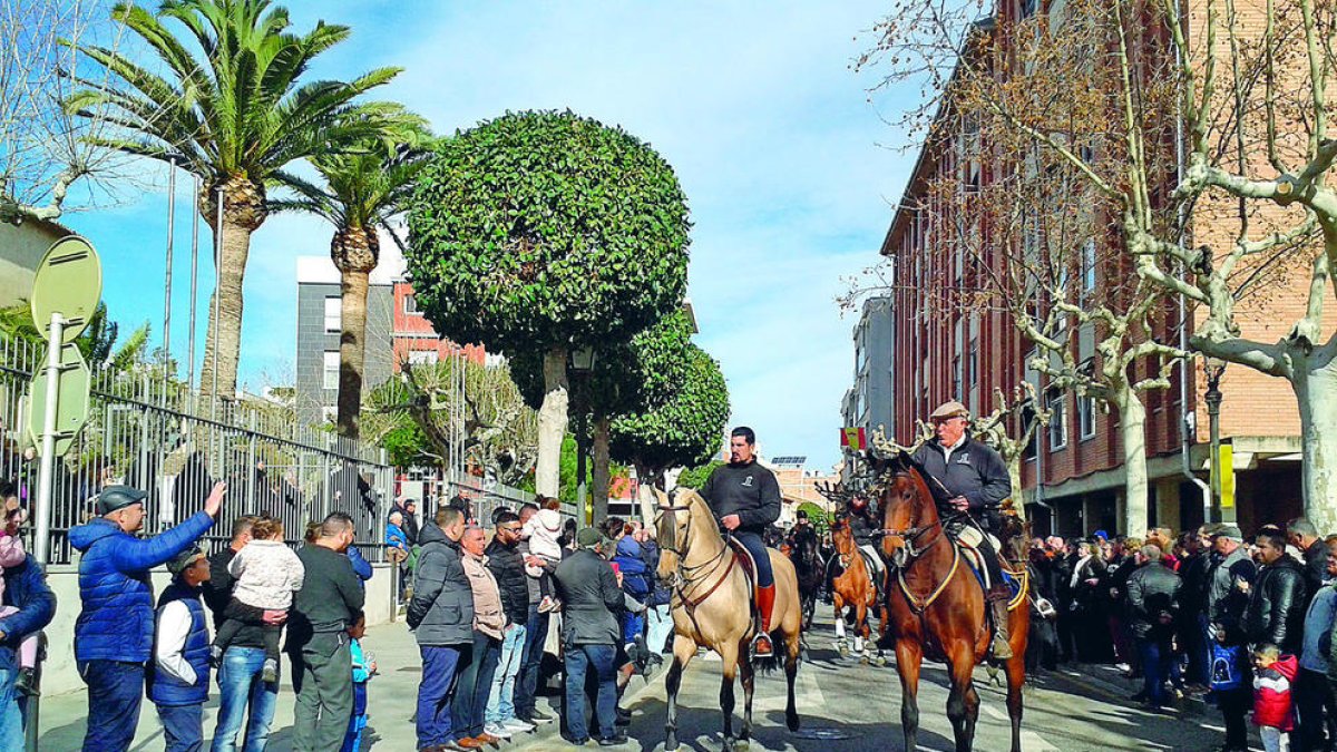 Cambrils celebra el domingo Sant Antoni con los Tres Vuelcos