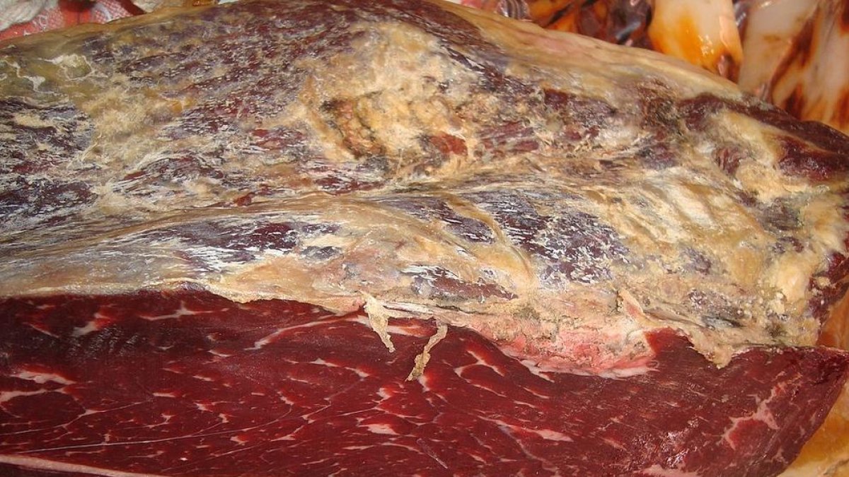 Lidl retira de varios lotes de cecina loncheada por la presencia de Listeria