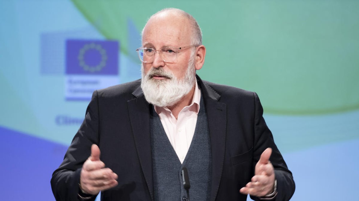 La UE acuerda reducir un 11,7% el consumo de energía en el 2030