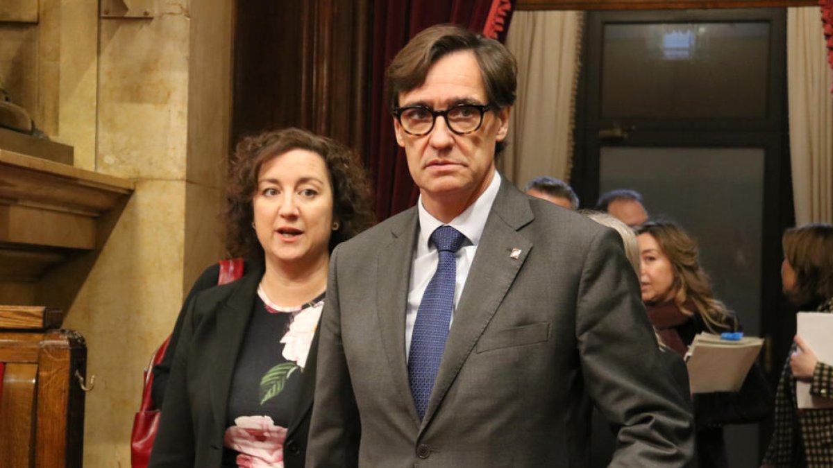 El PSC propone eliminar las pensiones vitalicias de los expresidentes del Parlament