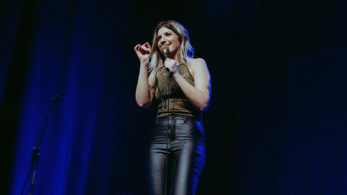 Altafulla celebra el primer festival de comedia y ciencia, el Neurona Fest