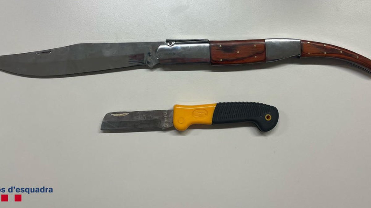 Detingut un home en un local d'oci de Tarragona per portar una navalla amb una fulla de més de 20 centímetres