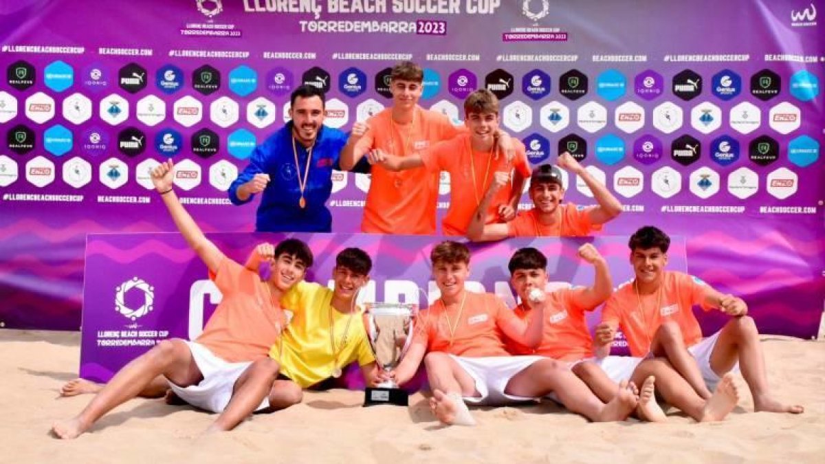 El CFP Torredembarra gana la Llorenç Beach Soccer Cup 2023