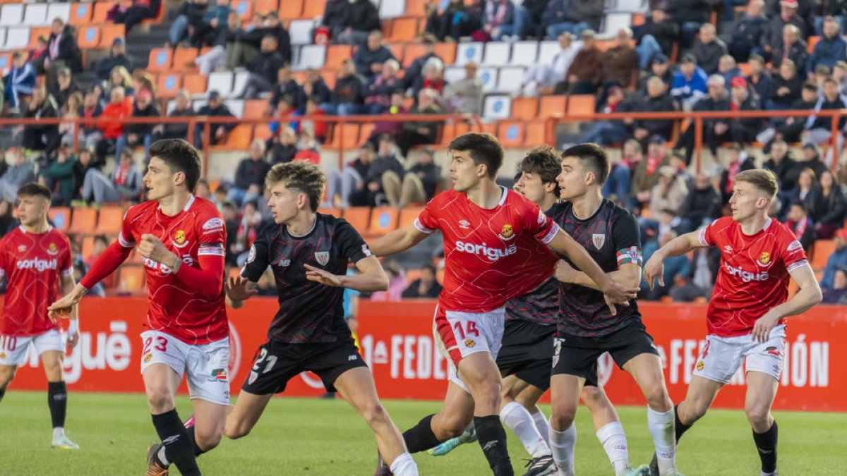 El Nàstic haurà de moure peces en defensa per la baixa de Quintanilla