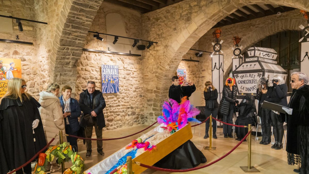 Carxofa a la mà, Carnestoltes l'ha dinyat i Reus s'ha acomiadat