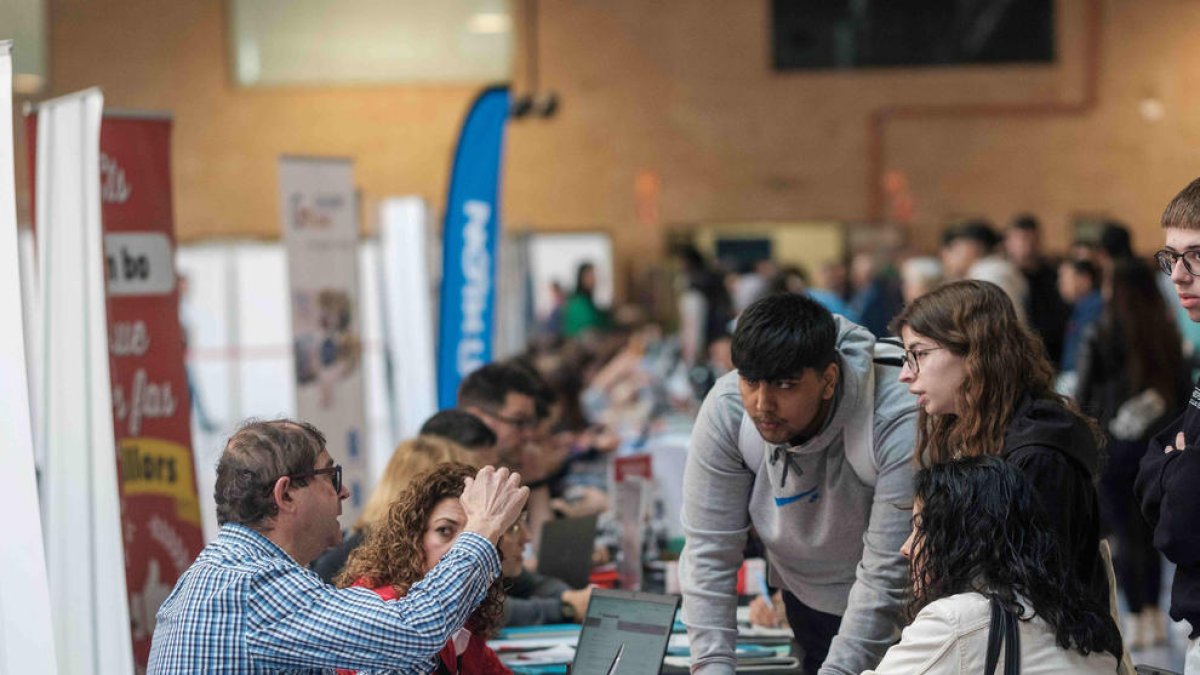 Ofrecen más de un millar de puestos de trabajo en la Fira de l'Ocupació de Tarragona