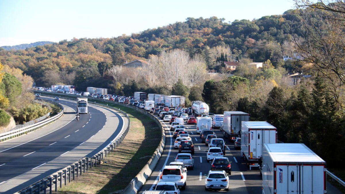 Abertis reclama 3.233 MEUR más por los desdoblamientos del AP-7