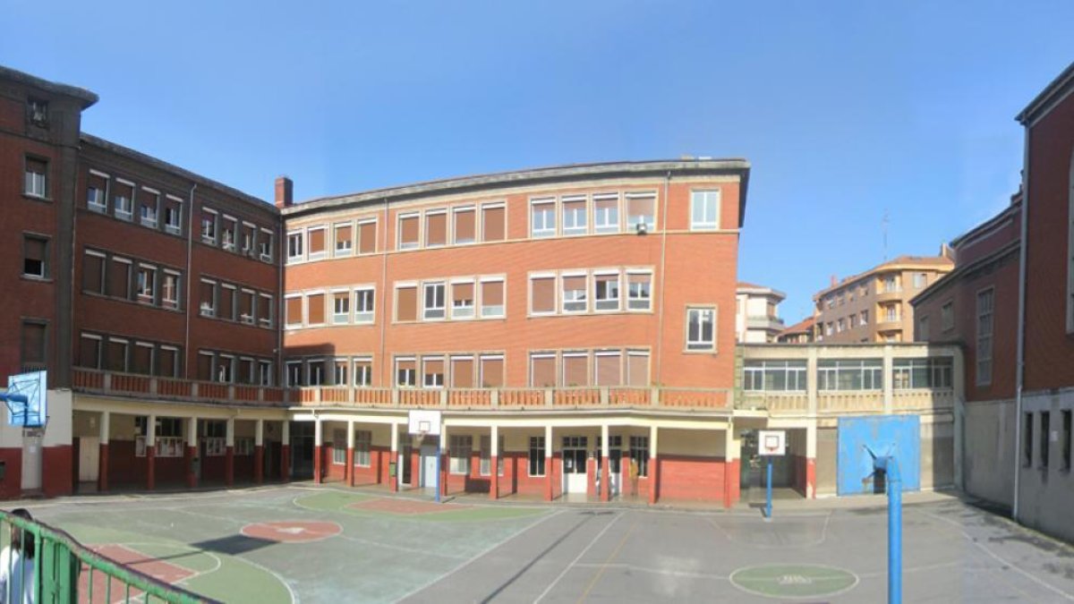 Mor un nen de 12 anys després de rebre una pilotada en un col·legi del País Basc