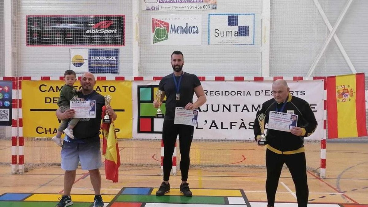 Èric Vicens se proclama campeón del mundo de 'press banca'
