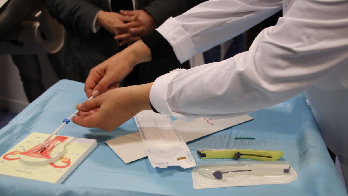 Els anticonceptius de llarga durada seran gratuïts per a dones i possibles gestants fins a 29 anys