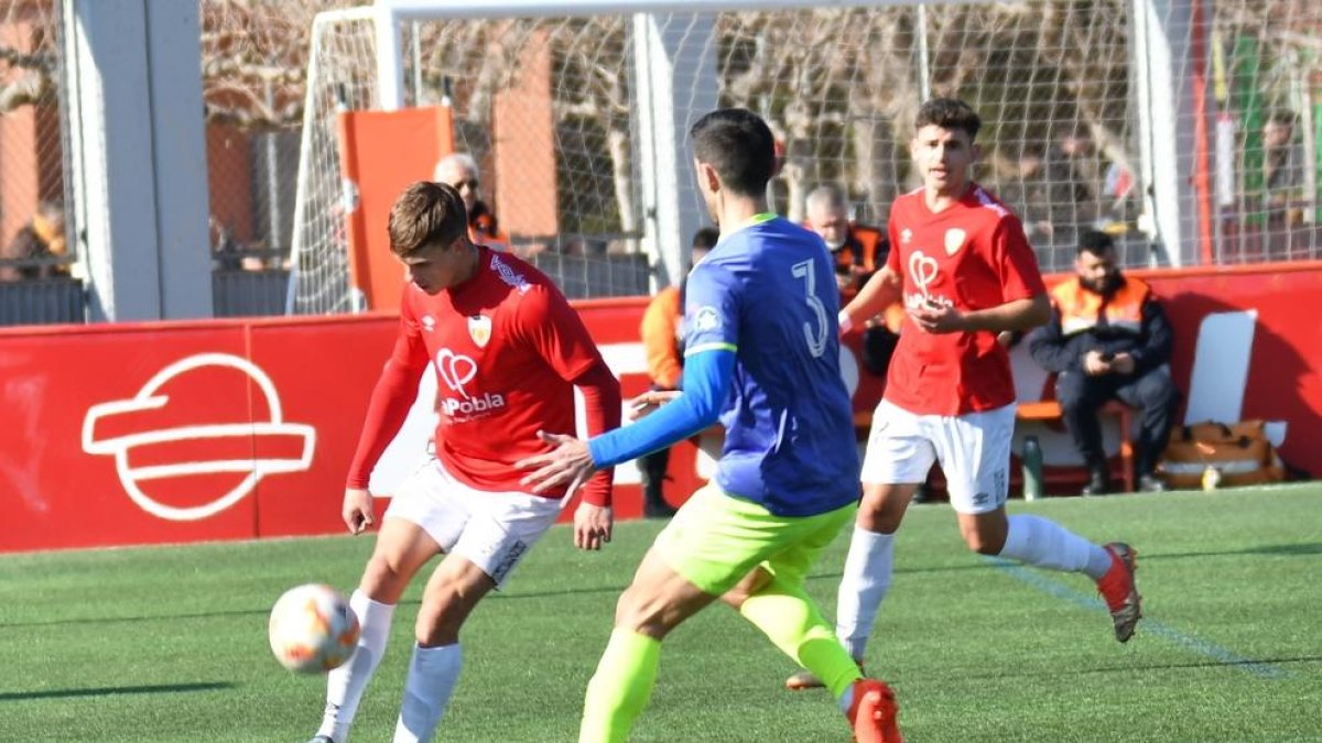 La Pobla de Mafumet venç i convenç contra el Vilassar (2-1)