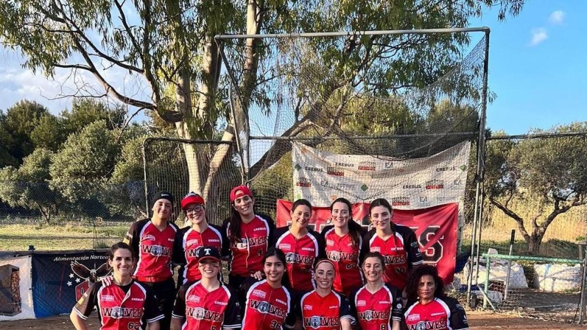 El Wolves Tarragona comença la temporada apostant per la professionalització