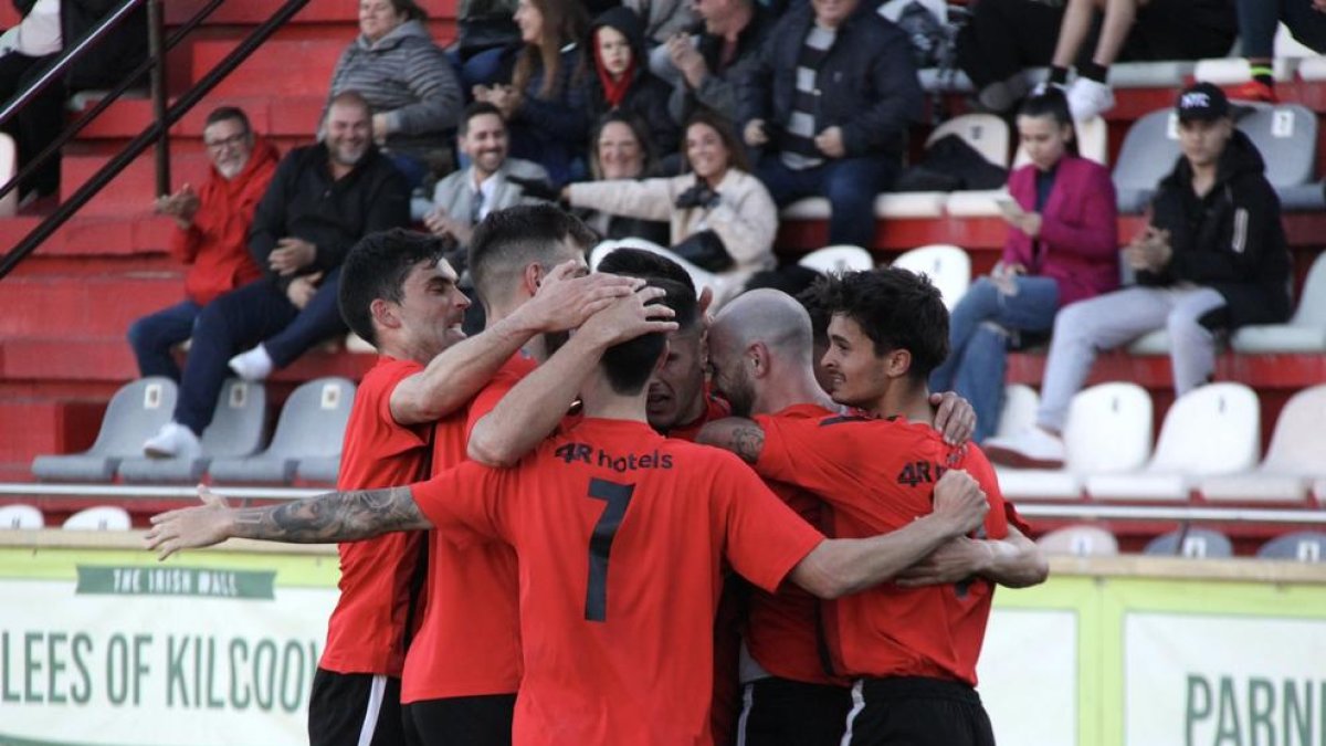 El Reus FC Reddis es treballa els tres punts i manté el lideratge