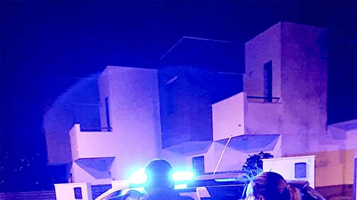 Detenen cinc joves a Roda de Berà per intentar ocupar un habitatge aliè