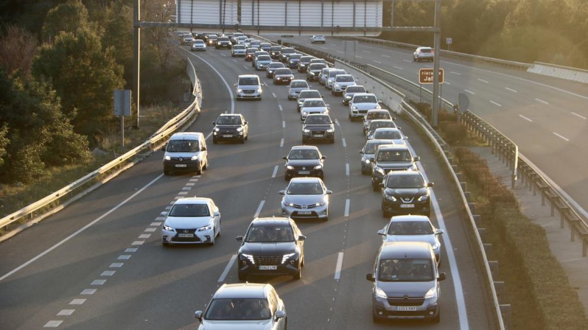 Penedès Marítim farà una marxa lenta fins al Parlament el 29 de març per exigir la C-32 gratuïta