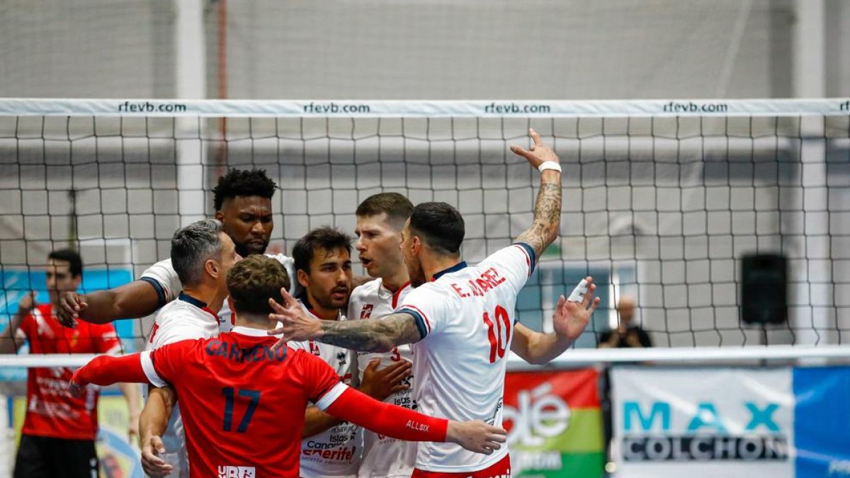 El CV Sant Pere i Sant Pau empieza con mal pie (3-0)