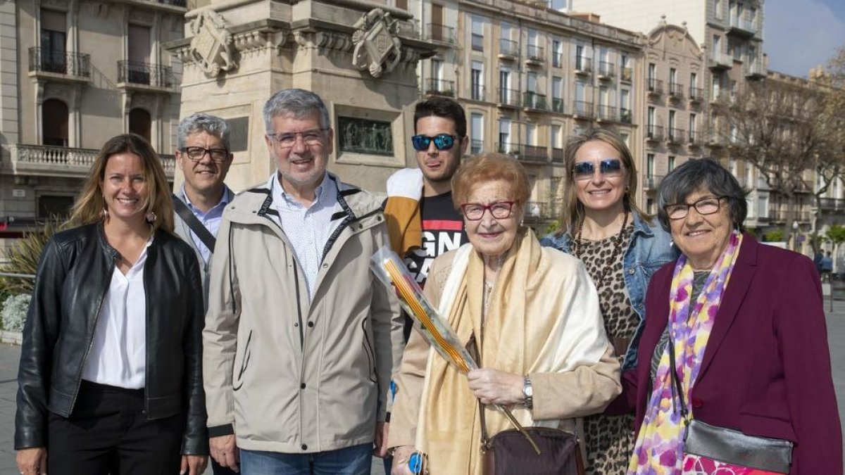 Pau Ricomà participa a la campanya 'Sant Jordi en companyia' de l'Associació d'Amics de la Gent Gran