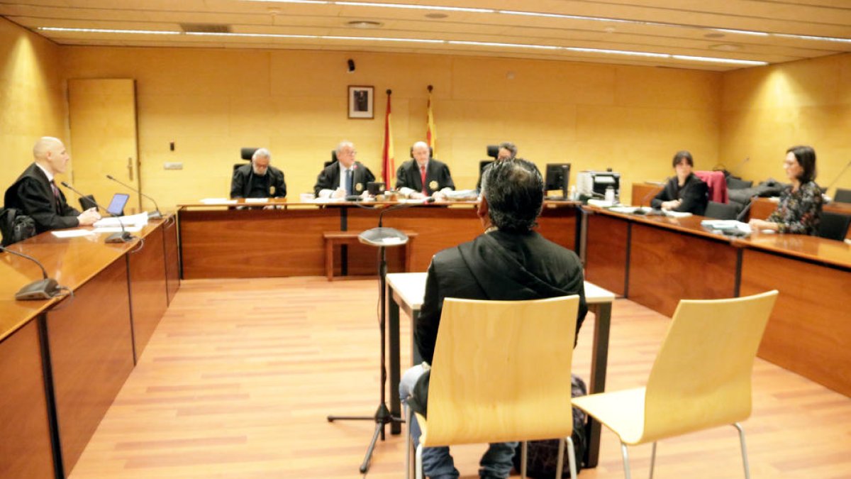 Condenado a 9 años de prisión por violar a su sobrina de 14 en Caldes de Malavella