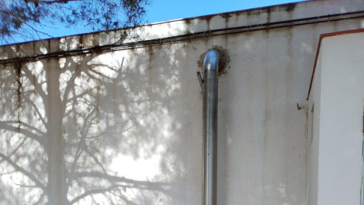 L'aigua de l'Ebre ja arriba a la urbanització Brises del Mar d'Altafulla