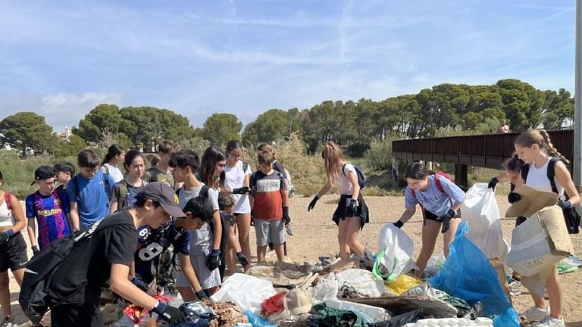 L'Institut Berenguer d'Entença de l'Hospitalet de l'Infant participa en la campanya «Let's Clean Up Europe!»
