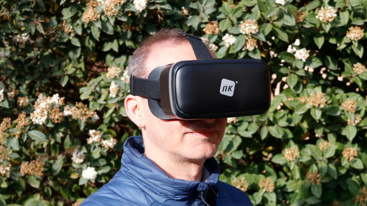 Valls pone en marcha un proyecto para mejorar el bienestar emocional de las personas mayores con realidad virtual