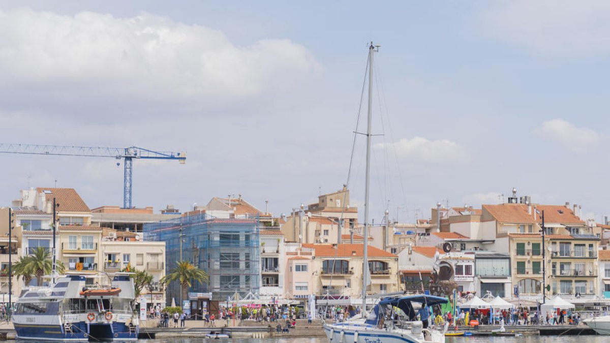 La Fira Marítima expone las novedades del sector náutico y capta aficionados