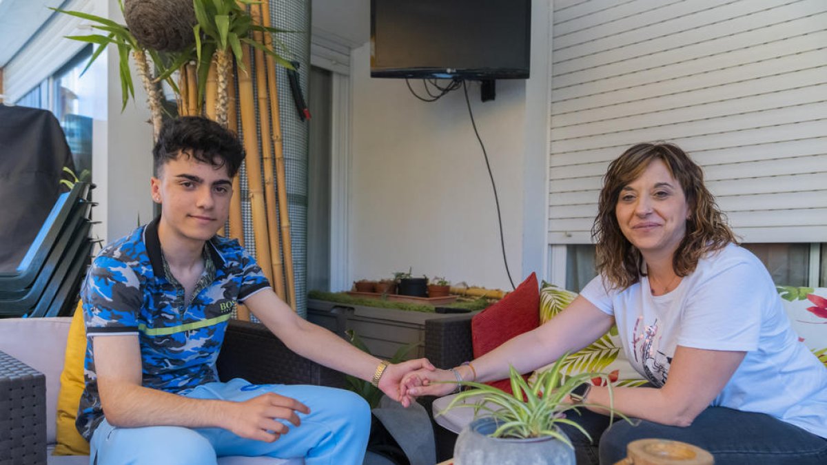Eric Tello, l'adolescent de Reus amb un excés d'os