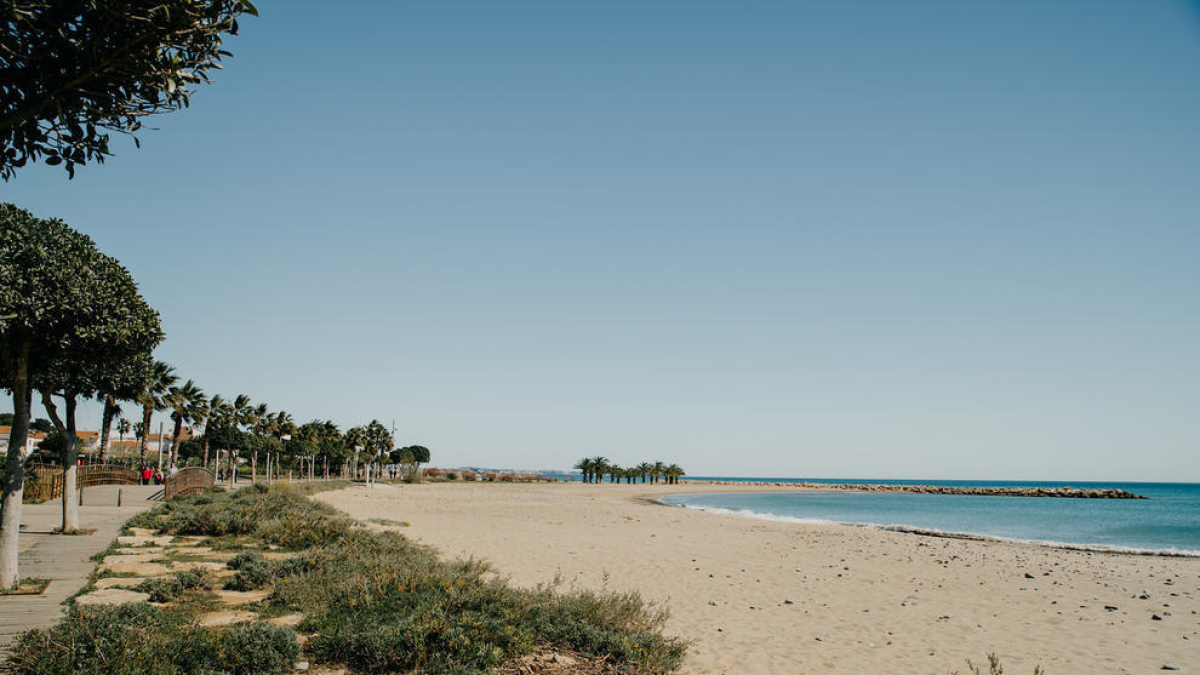 La platja de la Llosa de Cambrils serà l'escenari d'una nova jornada de recollida de plàstics