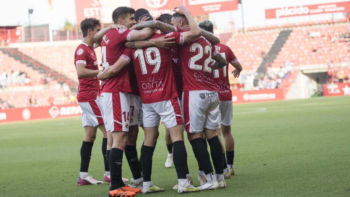 La plantilla del Nàstic, a l'espera de la nova direcció esportiva