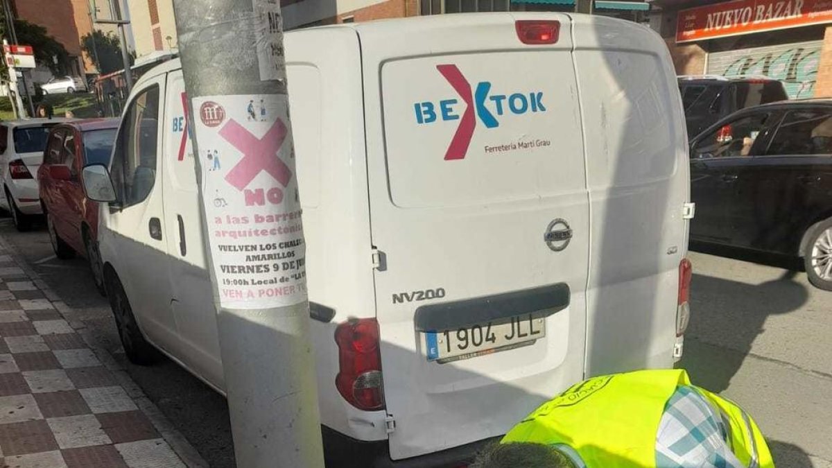 Los «chalecos amarillos» de SPiSP marcarán las barreras arquitectónicas del barrio