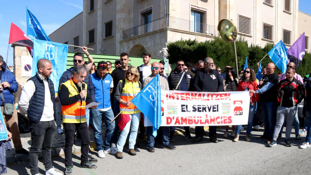 Los trabajadores de las ambulancias Egara reclaman que se internalice el servicio en Tarragona