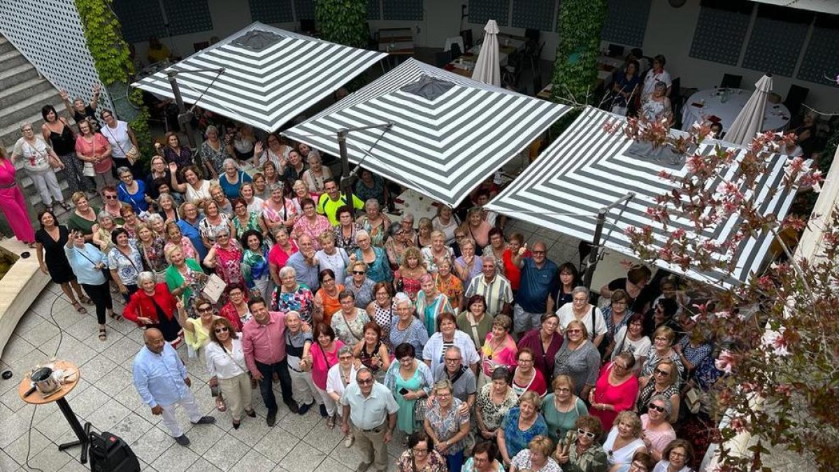 La fiesta final de las actividades deportivas para personas mayores reúne a más de 200 personas en Cambrils