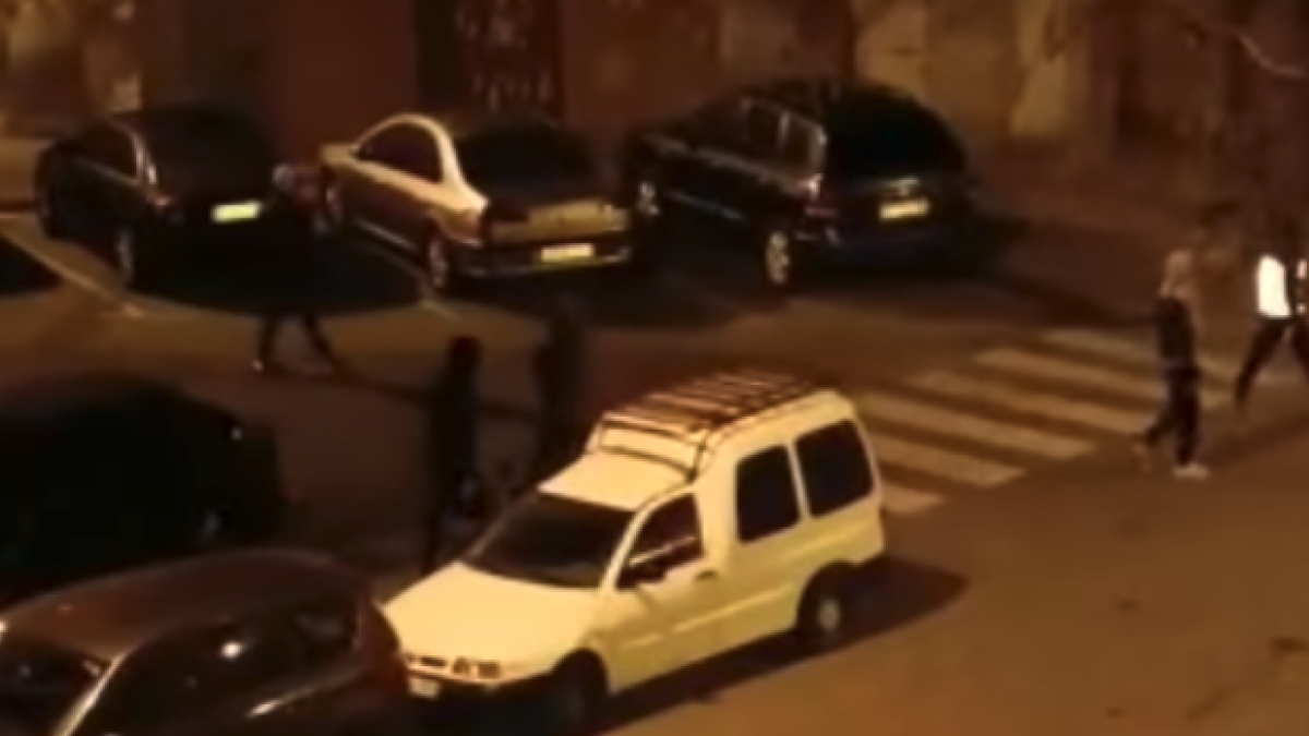 Rasgos|Tiros, porrazos y droga protagonizan una nueva batalla en Reus