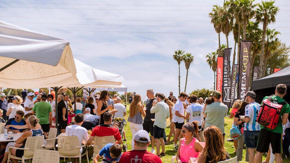 Més de 500 persones s'apleguen en el Super Sarau Summum en el Golf Costa Daurada