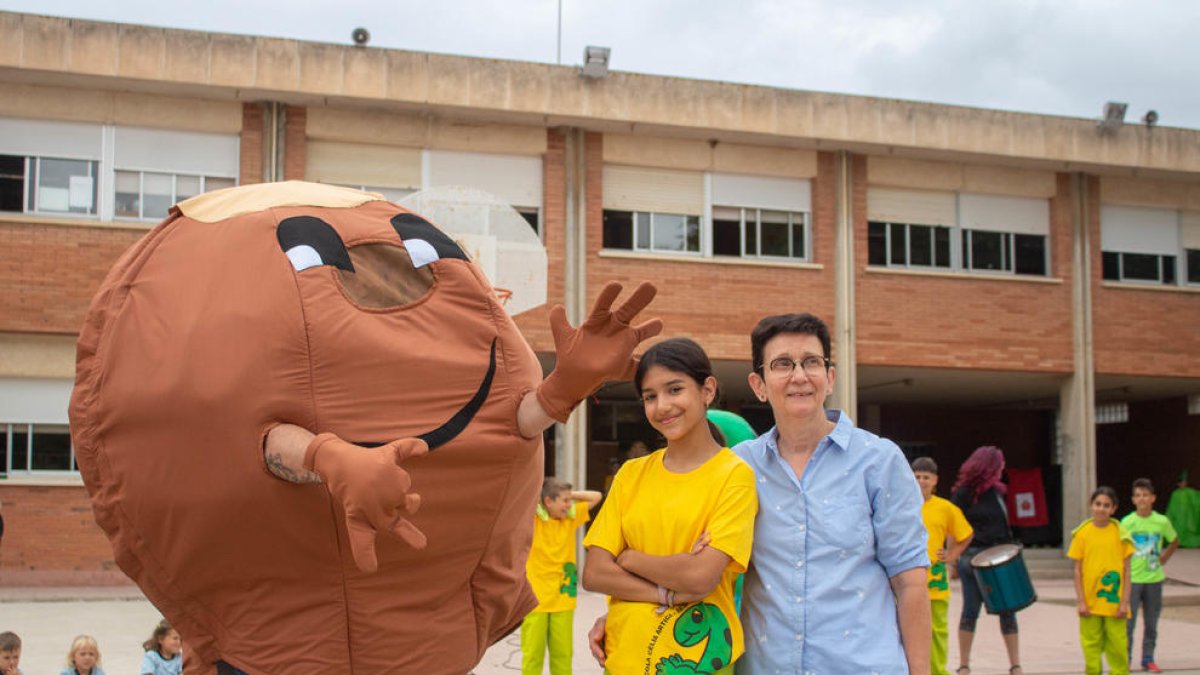 Nace la mascota La Negreta, la nueva cara festiva de la FAVR de Reus
