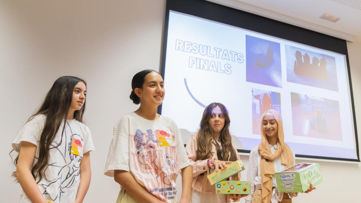 Alumnes d'ESO de Reus presenten projectes interdisciplinaris al Congrés Aprenem Junts