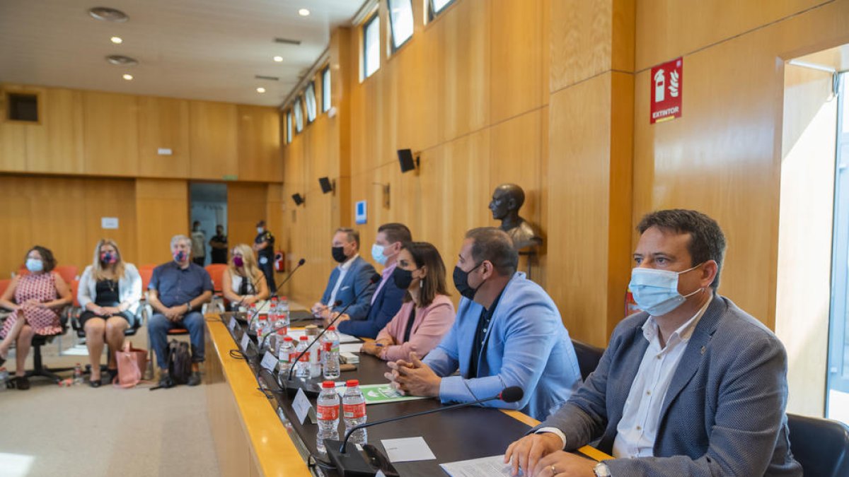 Eleccions amb l'ombra de la moció de censura